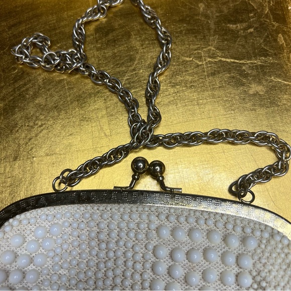 Vintage White/Cream Corde Beaded Clutch with chain - Picture 8 of 13